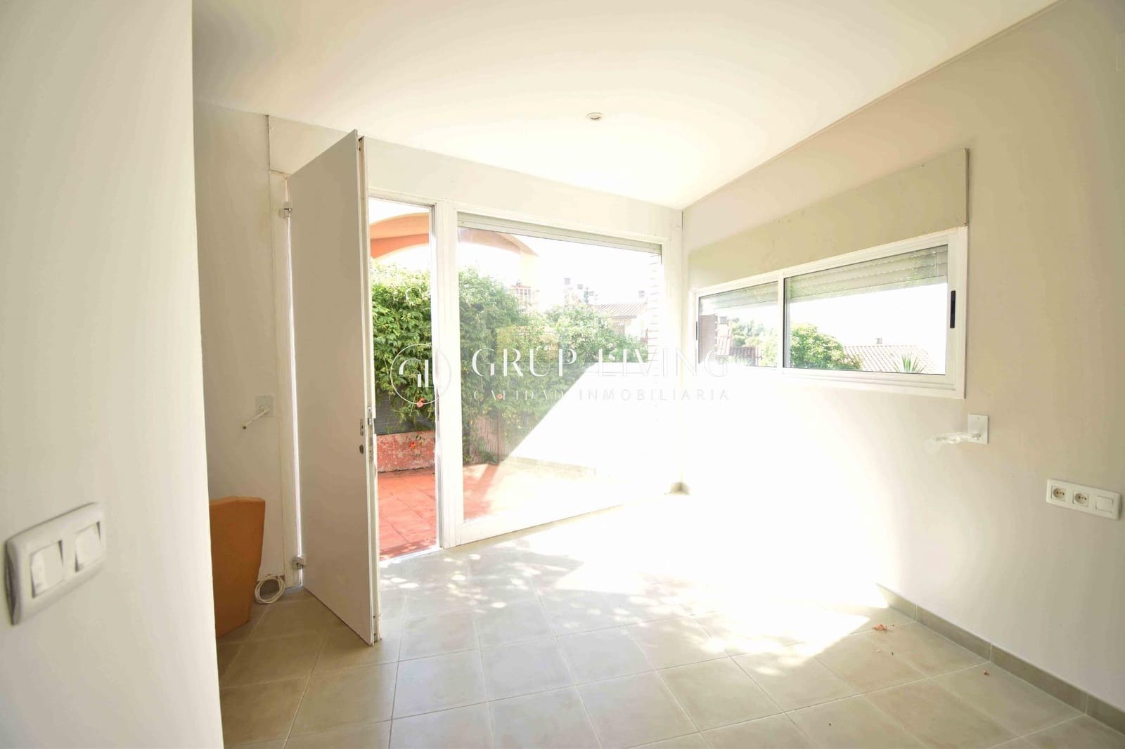 5 Zimmer Villa zu verkaufen in Sitges mit Pool Garage - 1.250.000 € (Ref: 9908107)