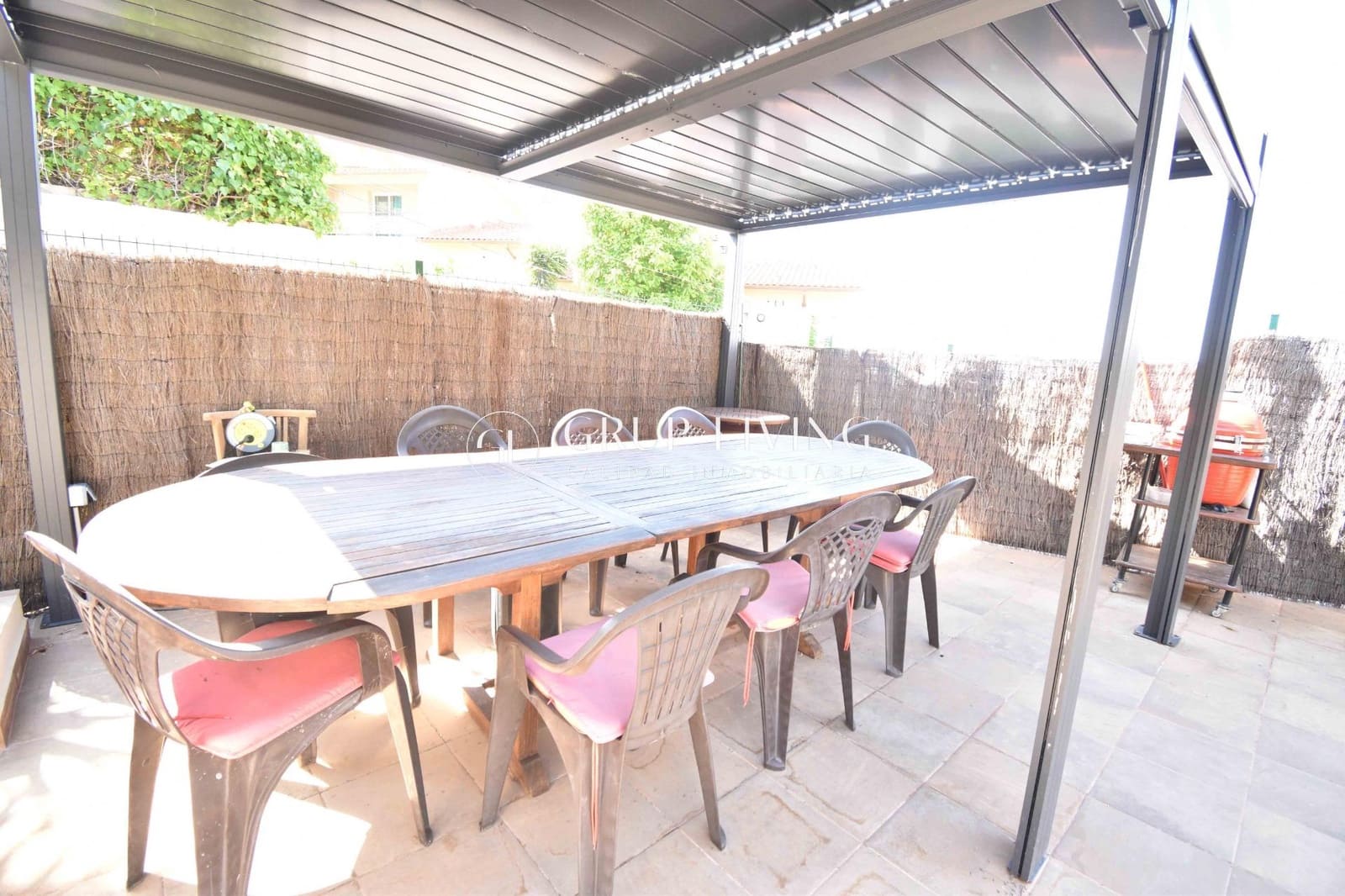 5 Zimmer Villa zu verkaufen in Sitges mit Pool Garage - 1.250.000 € (Ref: 9908107)