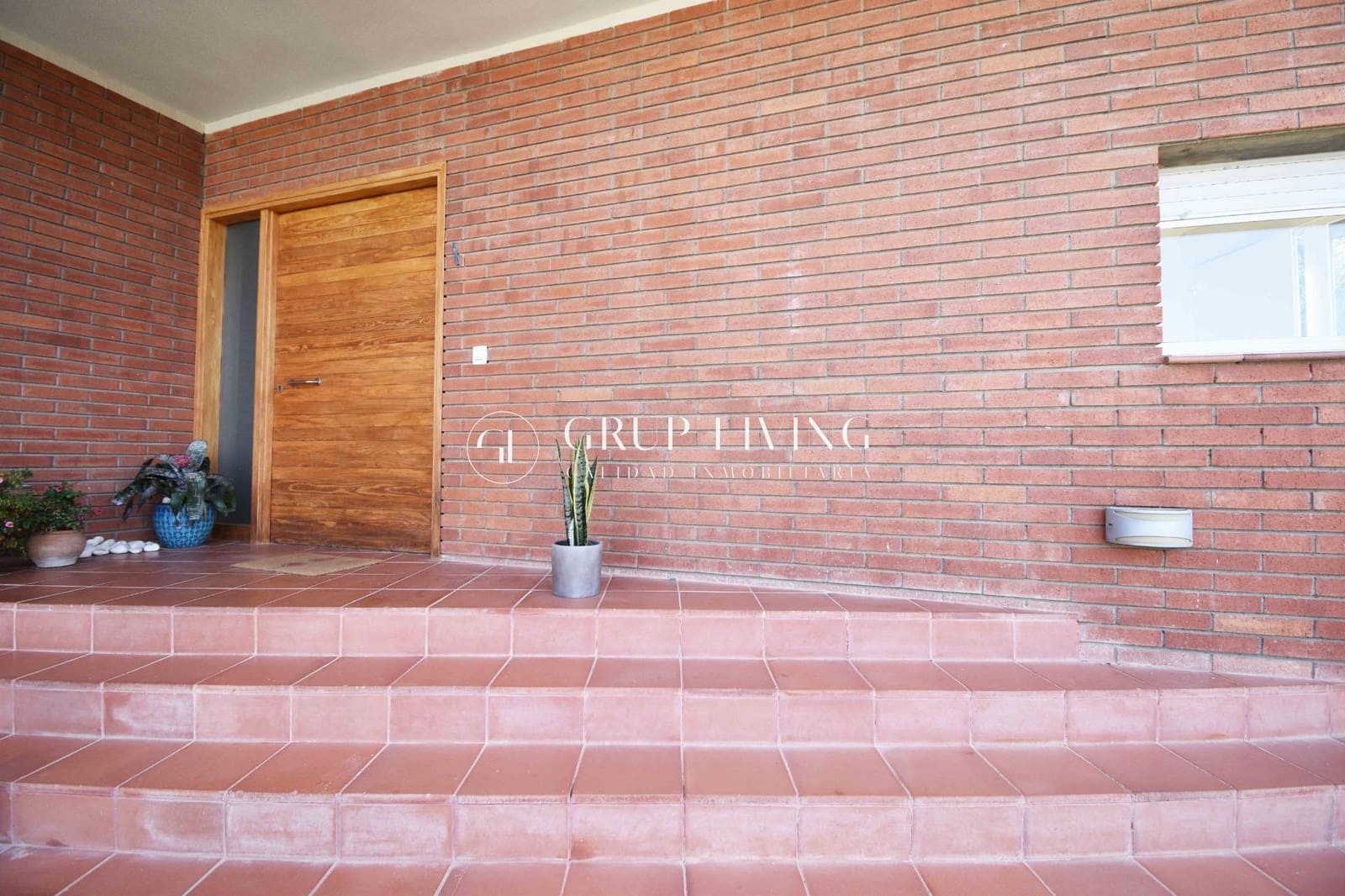5 Zimmer Villa zu verkaufen in Sitges mit Pool Garage - 1.250.000 € (Ref: 9908107)