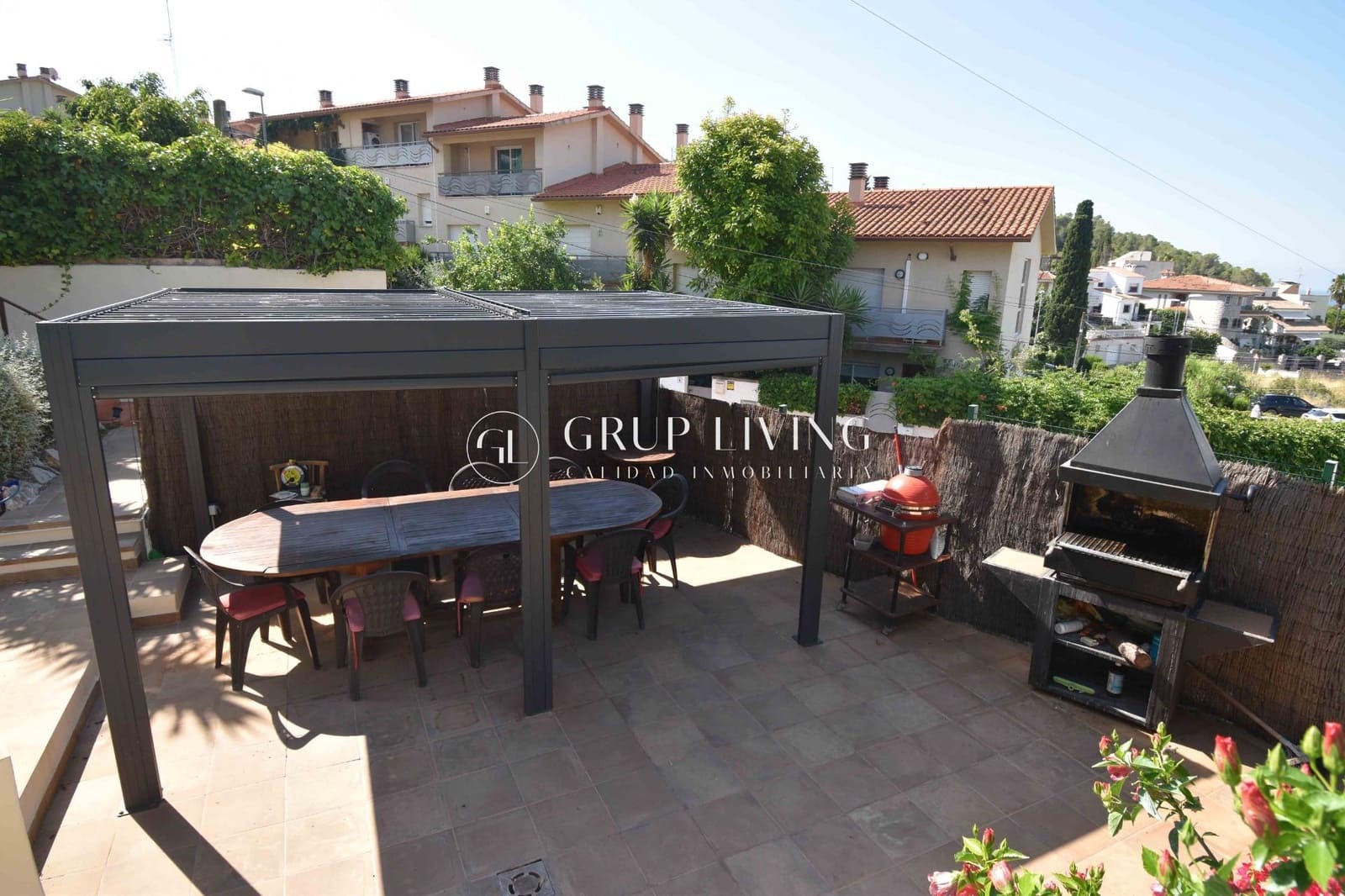5 Zimmer Villa zu verkaufen in Sitges mit Pool Garage - 1.250.000 € (Ref: 9908107)