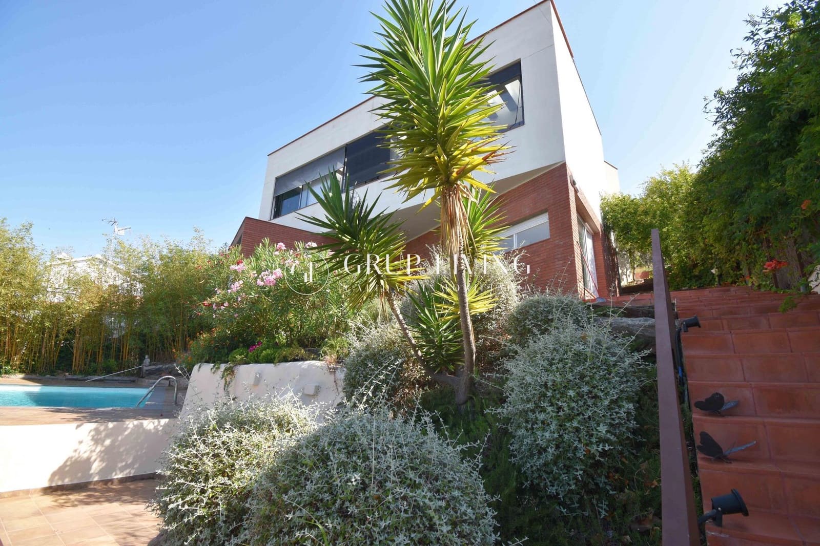 5 Zimmer Villa zu verkaufen in Sitges mit Pool Garage - 1.250.000 € (Ref: 9908107)