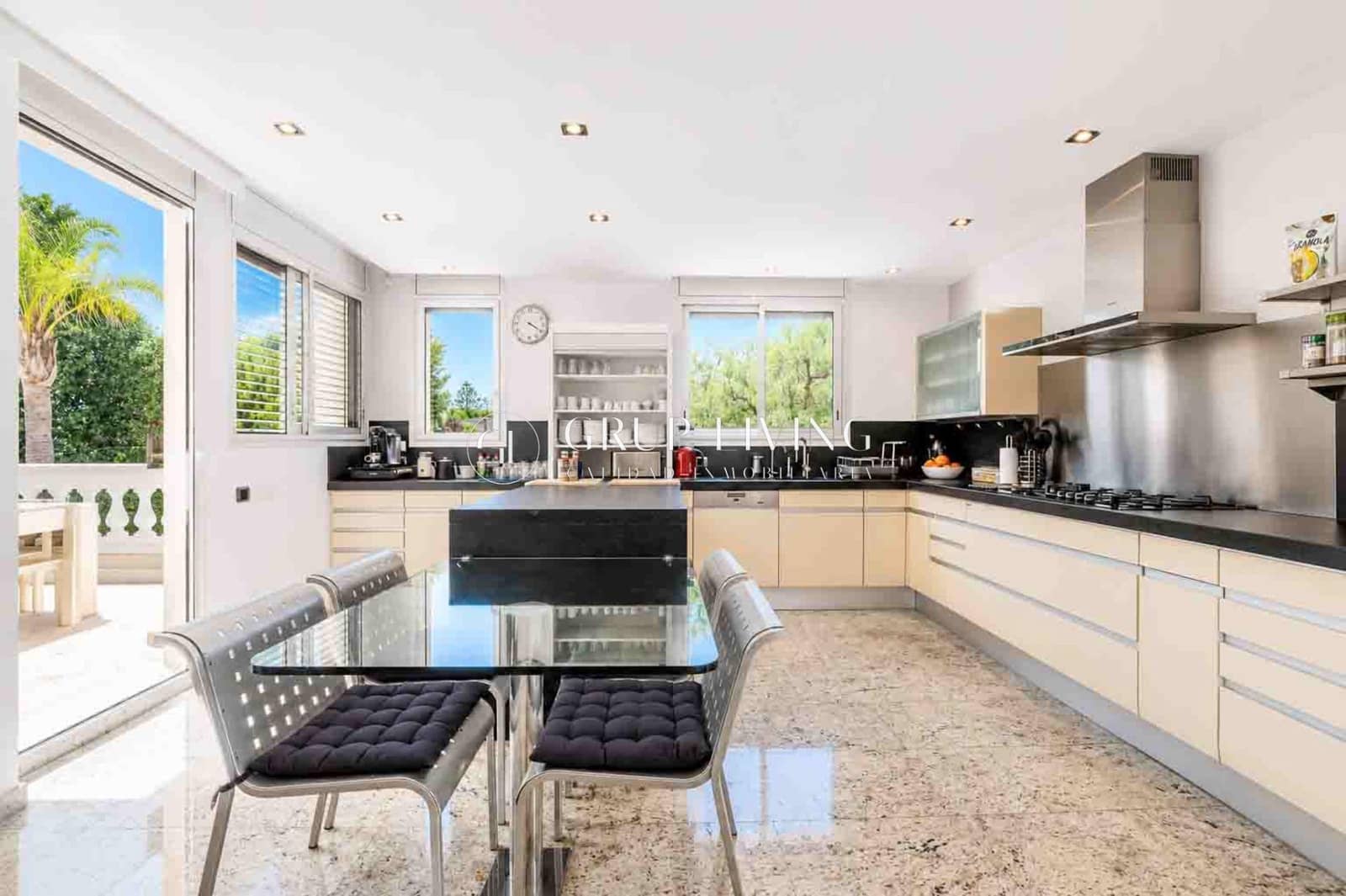 8 Zimmer Villa zu verkaufen in Sitges mit Pool Garage - 5.500.000 € (Ref: 9911158)