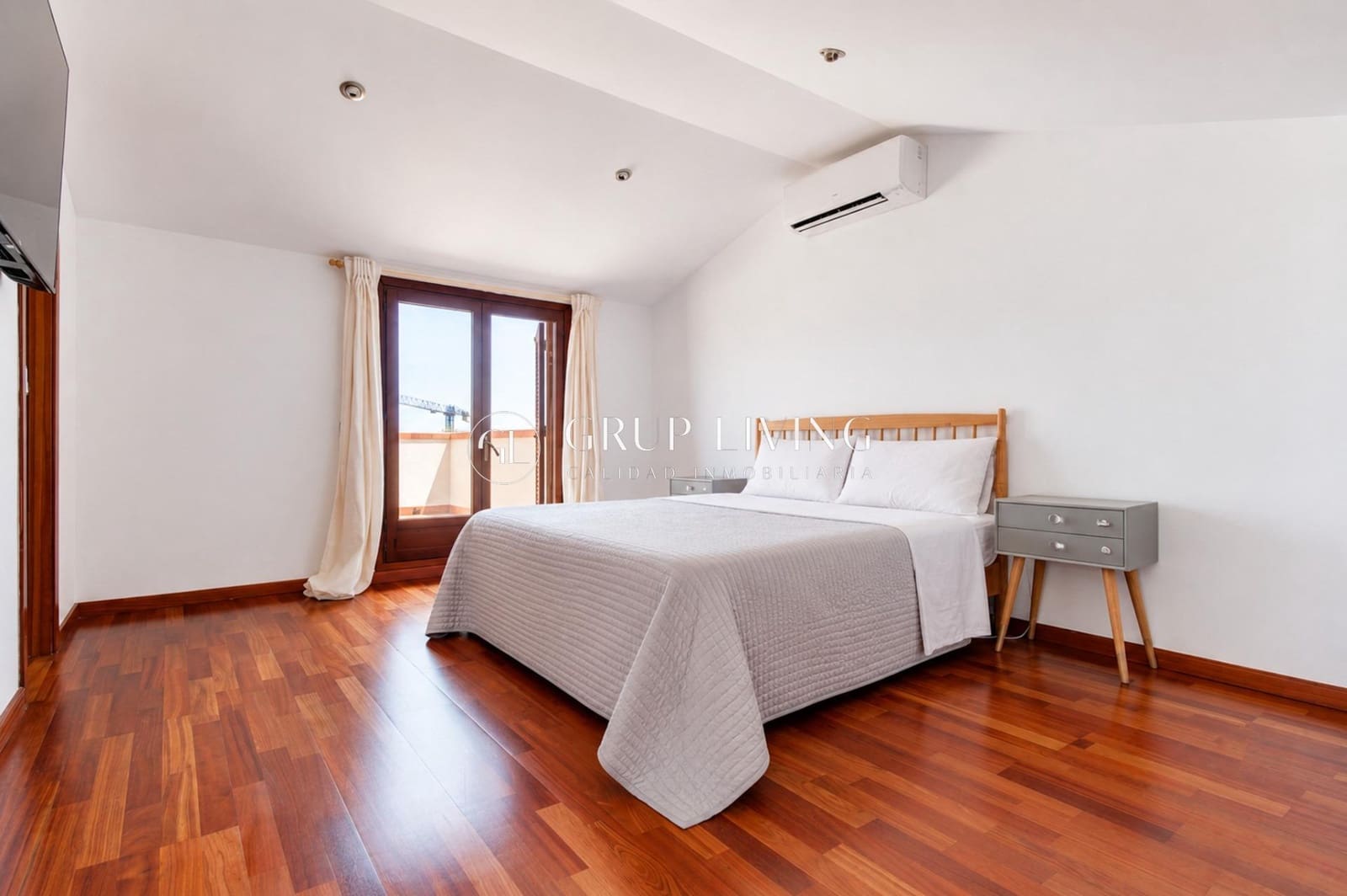 5 bedroom Villa for sale in Sitges with pool garage - € 1,600,000 (Ref: 9934298)