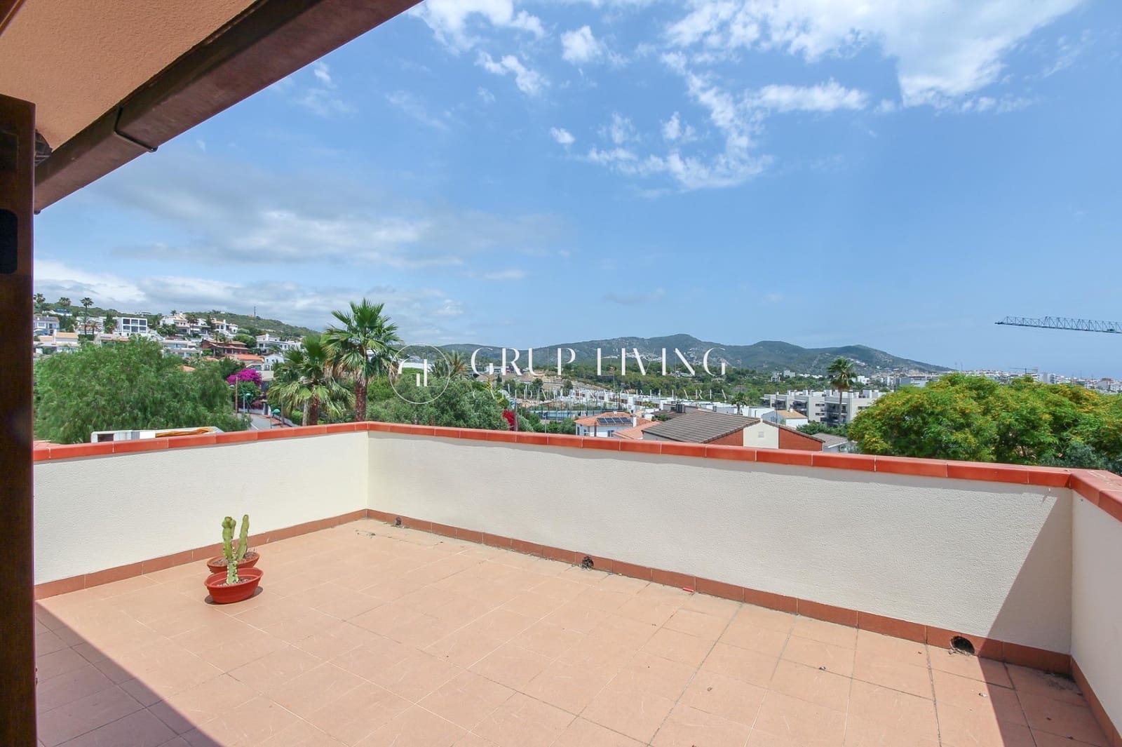 5 bedroom Villa for sale in Sitges with pool garage - € 1,600,000 (Ref: 9934298)