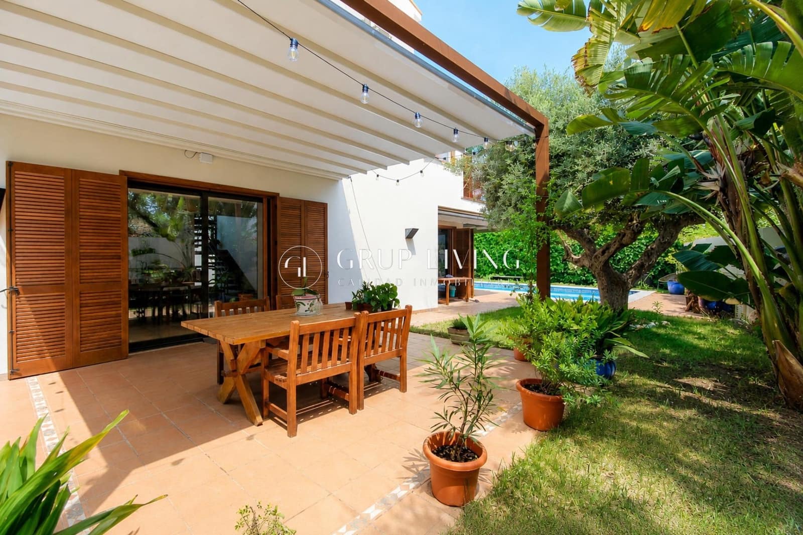 5 bedroom Villa for sale in Sitges with pool garage - € 1,600,000 (Ref: 9934298)