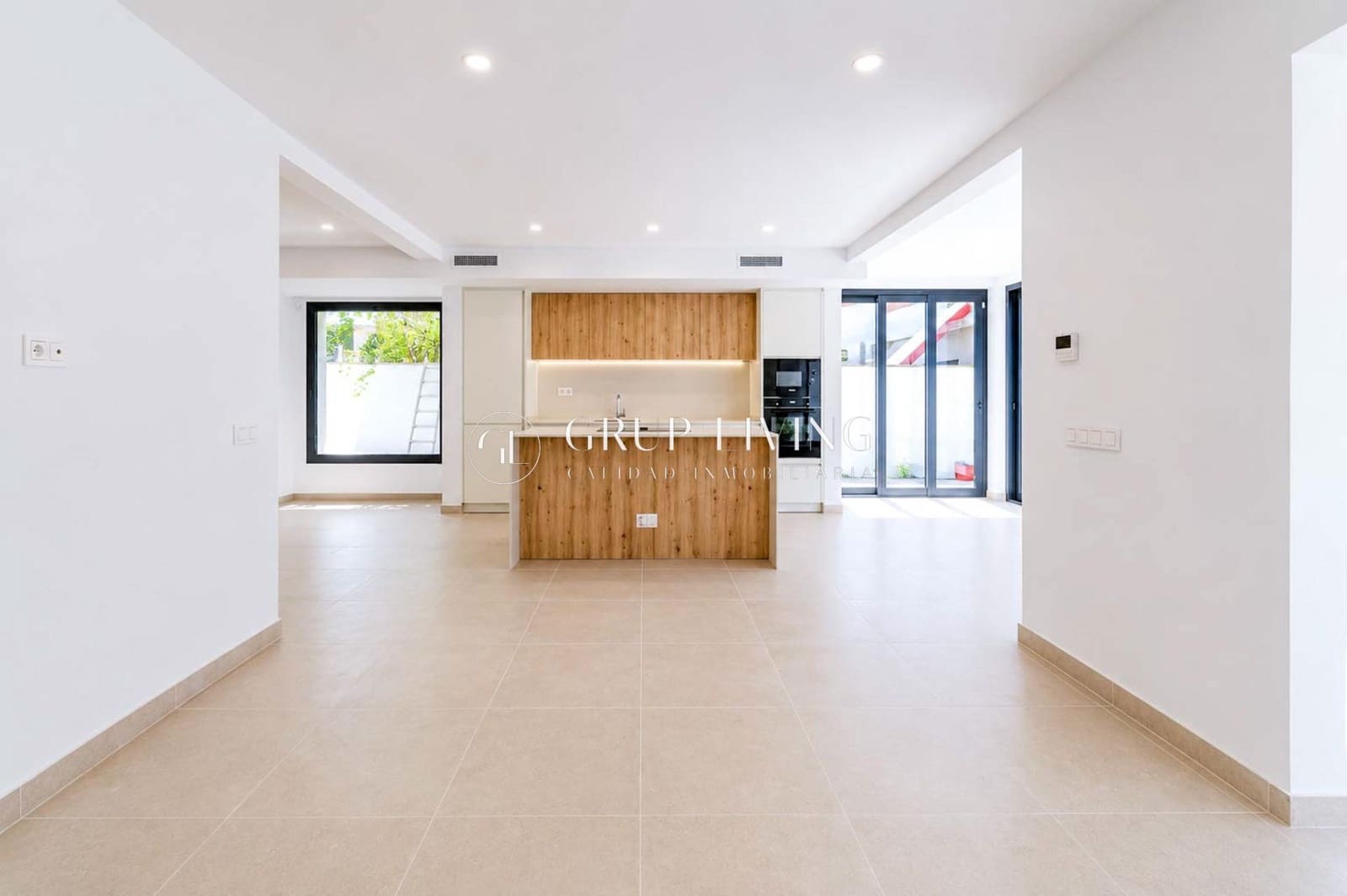 4 soveværelse Villa til salg i Sant Pere de Ribes med garage - € 870.000 (Ref: 9952718)