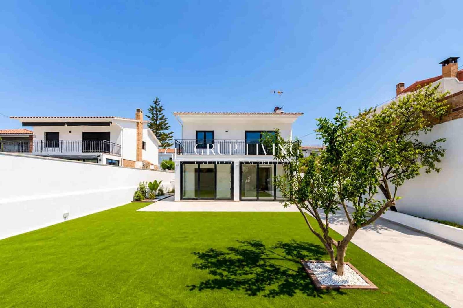 4 soveværelse Villa til salg i Sant Pere de Ribes med garage - € 870.000 (Ref: 9952718)