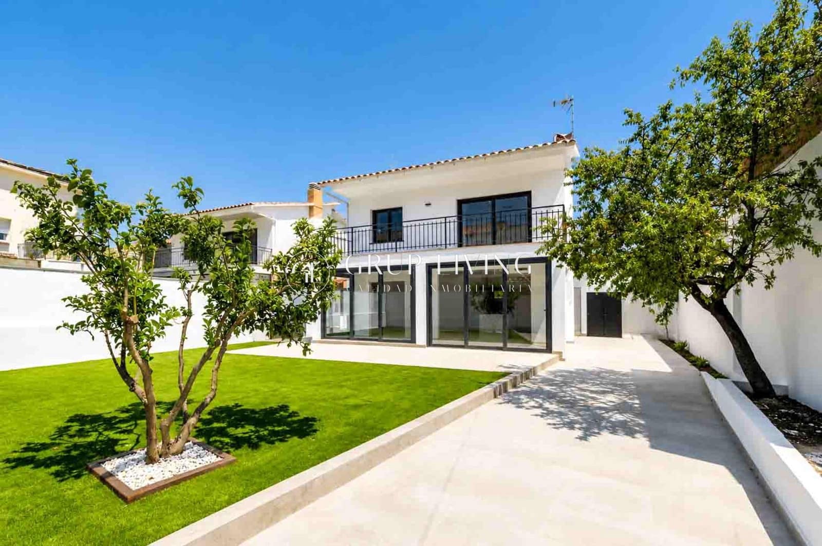 4 soveværelse Villa til salg i Sant Pere de Ribes med garage - € 870.000 (Ref: 9952718)
