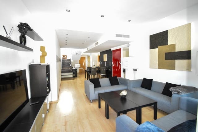 4 soveværelse Villa til salg i Canyelles med swimmingpool garage - € 599.000 (Ref: 9965366)