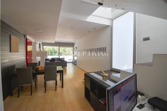 4 soveværelse Villa til salg i Canyelles med swimmingpool garage - € 599.000 (Ref: 9965366)