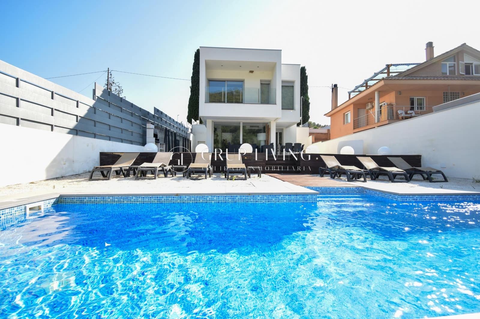 4 bedroom Villa for sale in Canyelles with pool garage - € 599,000 (Ref: 9965366)