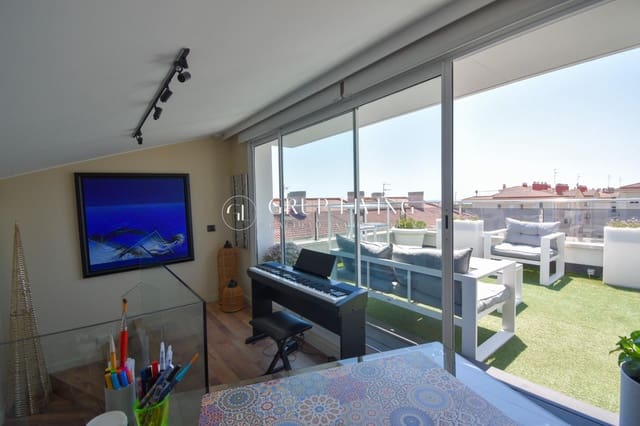 Piso de 4 habitaciones en Sitges en venta con piscina garaje - 794.000 € (Ref: 9973393)