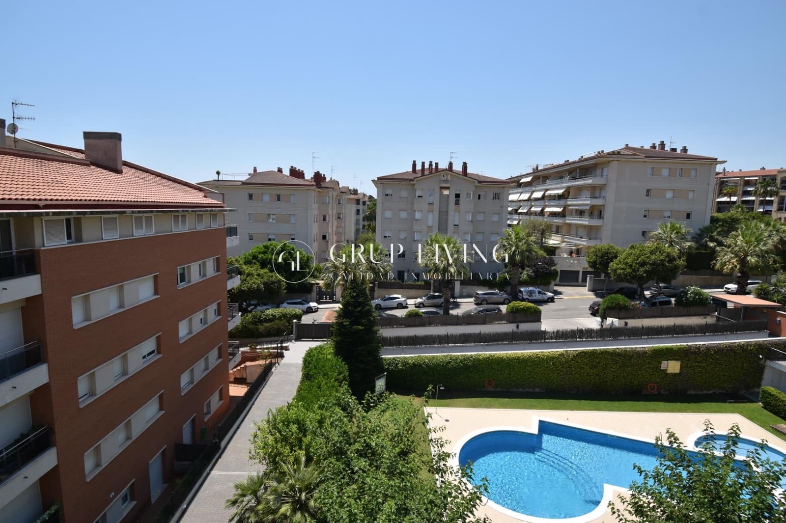 Piso de 4 habitaciones en Sitges en venta con piscina garaje - 794.000 € (Ref: 9973393)