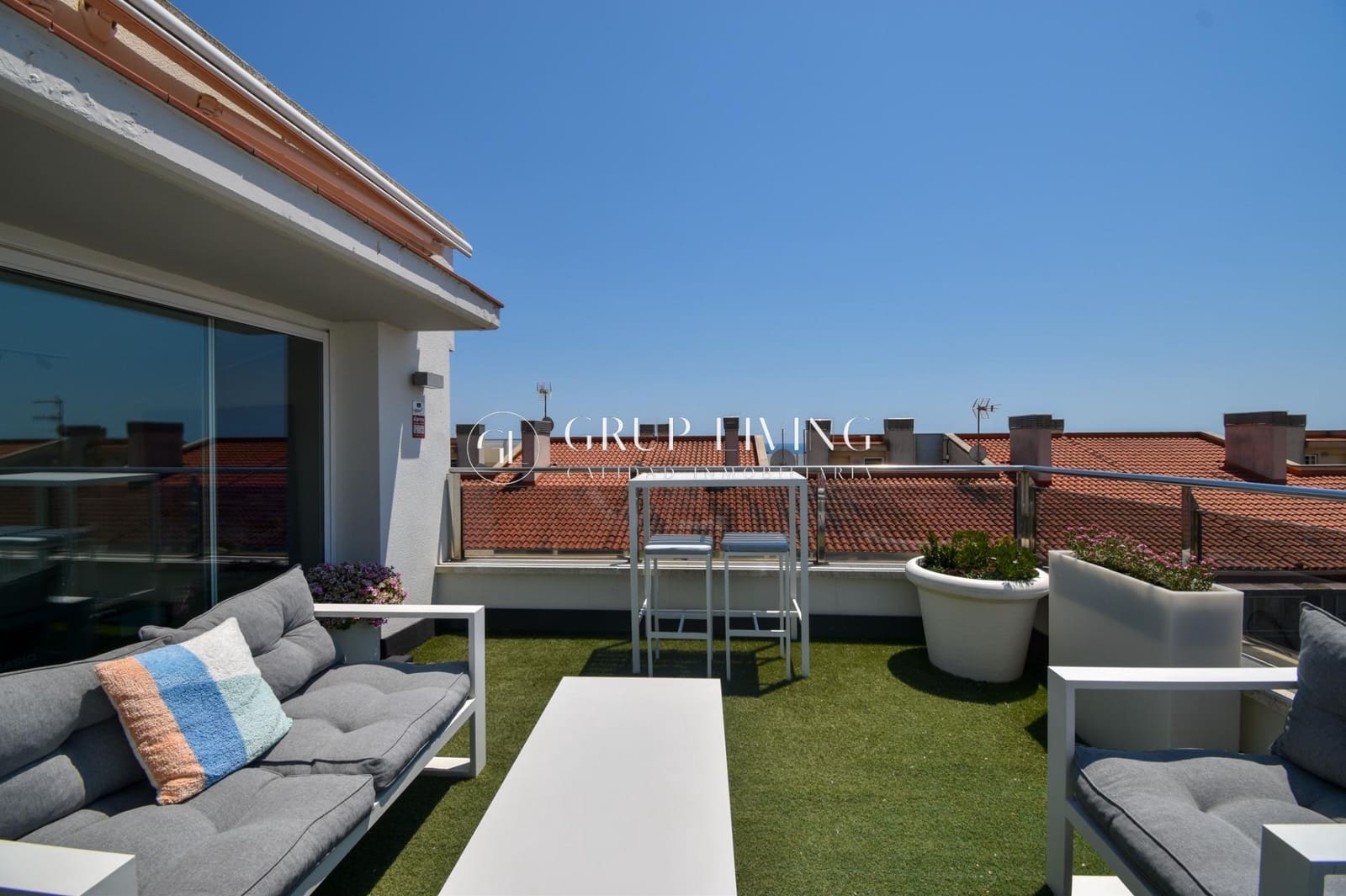 Piso de 4 habitaciones en Sitges en venta con piscina garaje - 794.000 € (Ref: 9973393)
