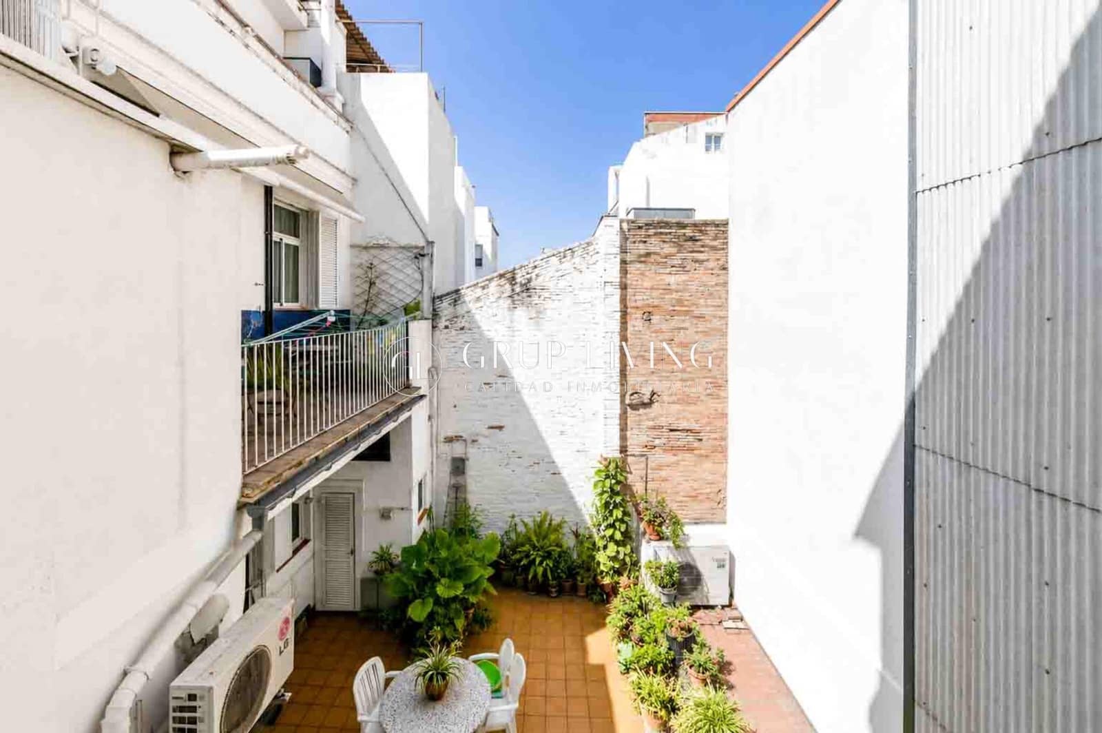2 bedroom Flat for sale in Sitges - € 330,000 (Ref: 9977414)