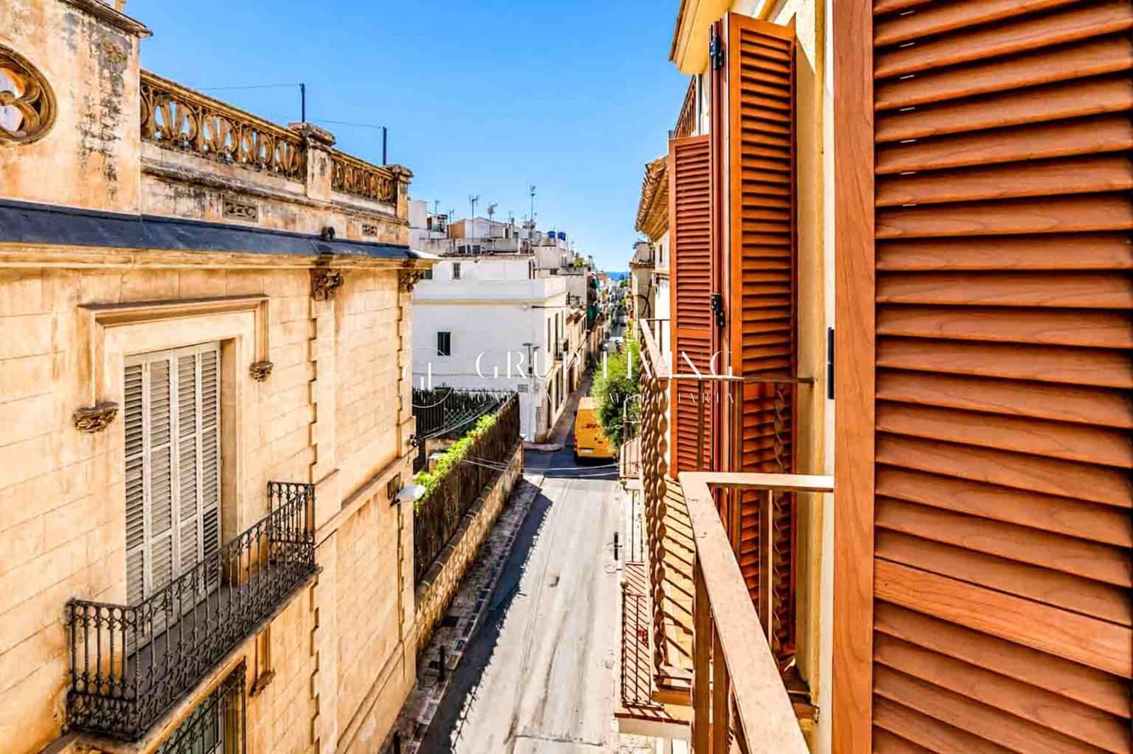 2 bedroom Flat for sale in Sitges - € 330,000 (Ref: 9977414)