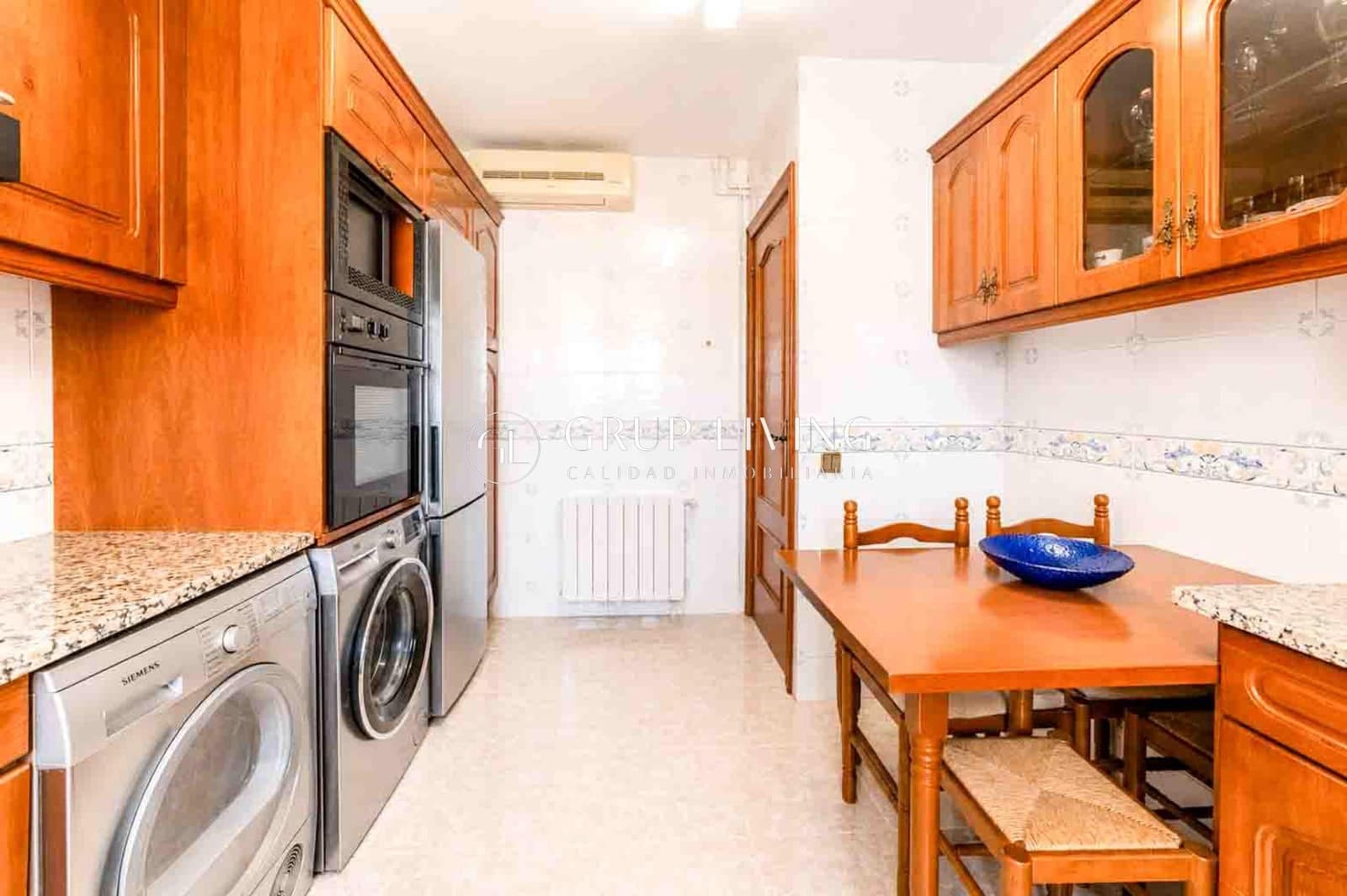 2 bedroom Flat for sale in Sitges - € 330,000 (Ref: 9977414)