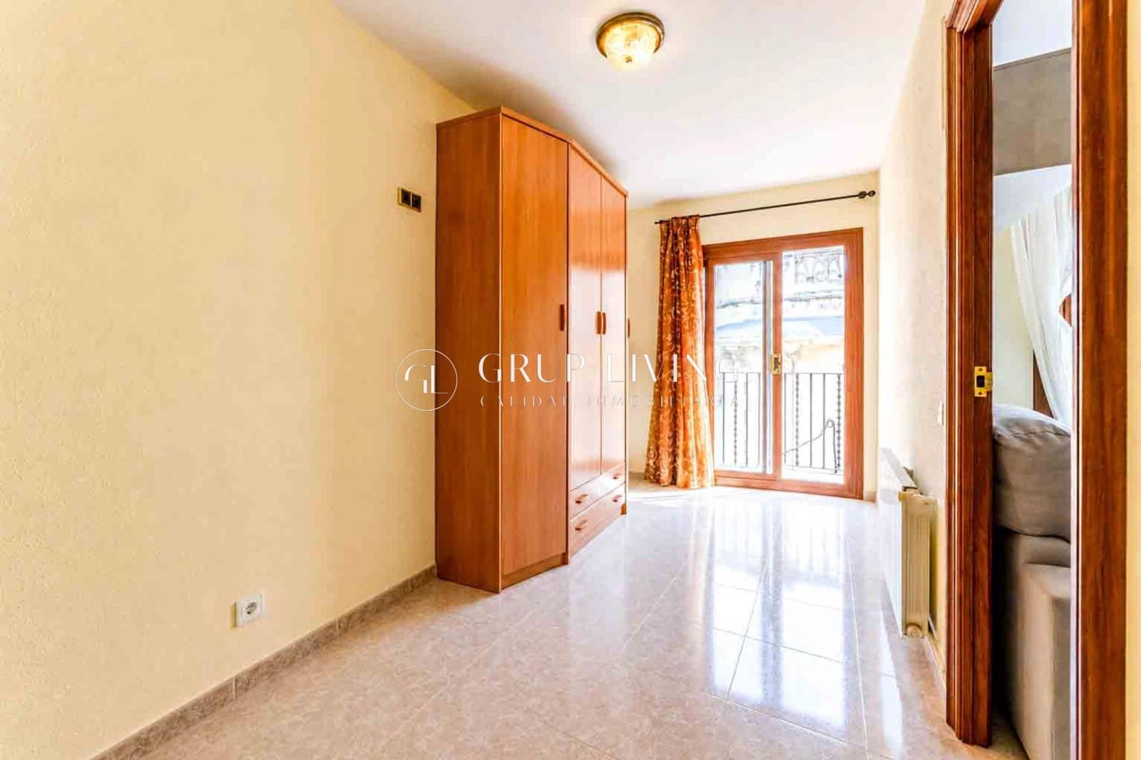 2 bedroom Flat for sale in Sitges - € 330,000 (Ref: 9977414)