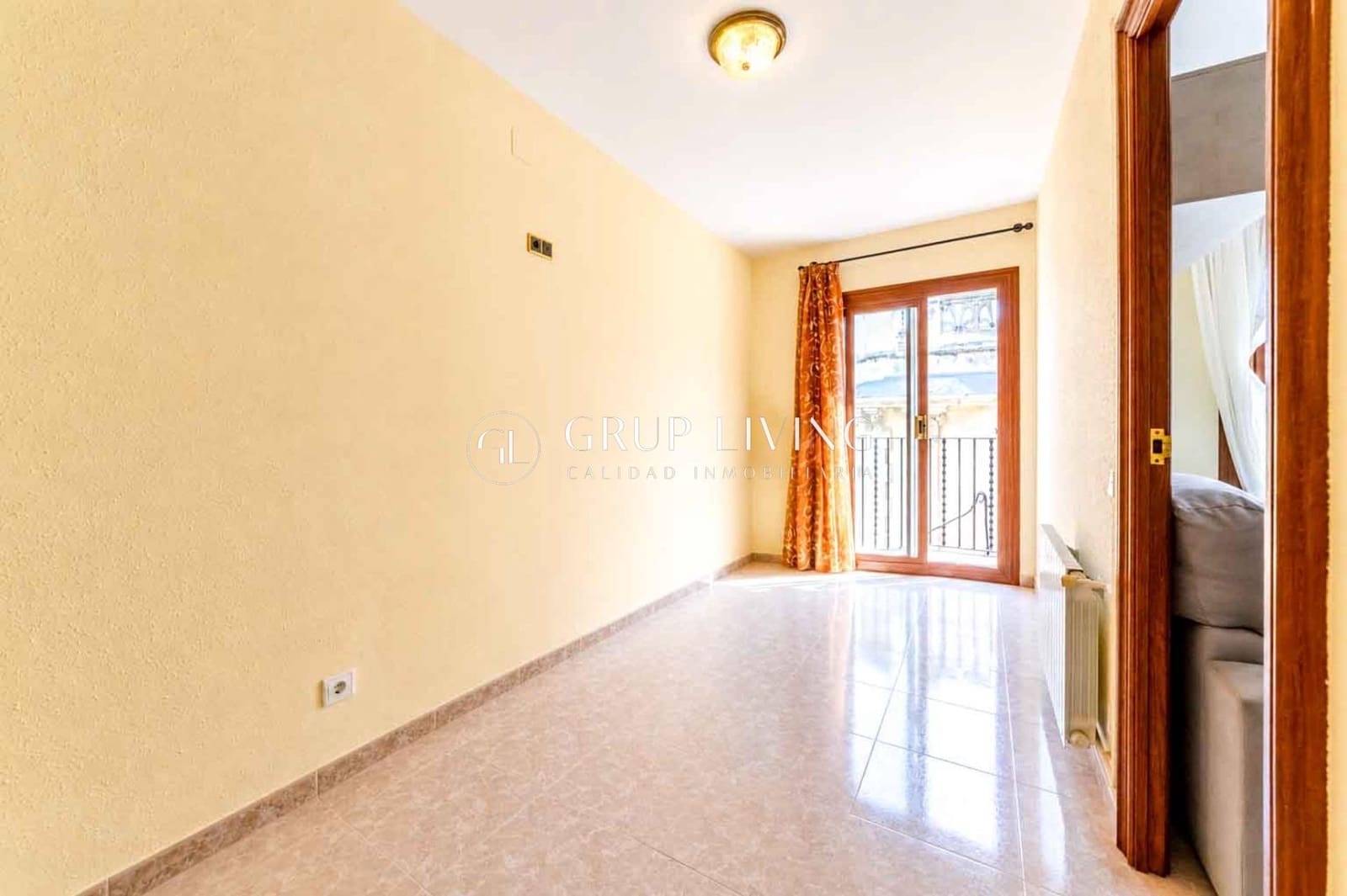 2 bedroom Flat for sale in Sitges - € 330,000 (Ref: 9977414)