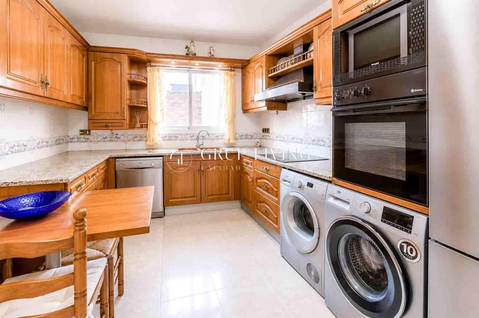 2 bedroom Flat for sale in Sitges - € 330,000 (Ref: 9977414)