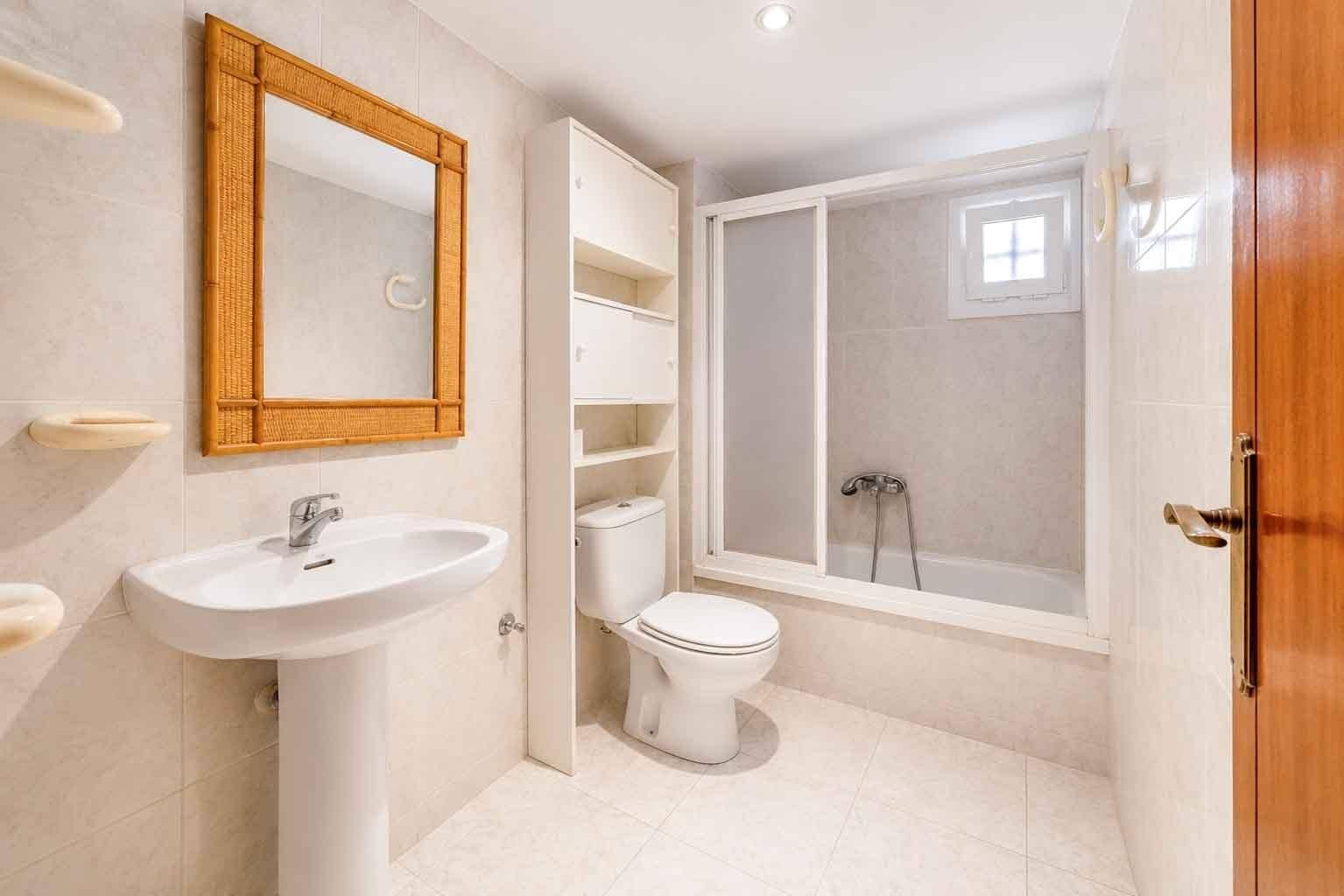 4 soverom Villa til salgs i Sant Pere de Ribes med garasje - € 425 000 (Ref: 9986948)