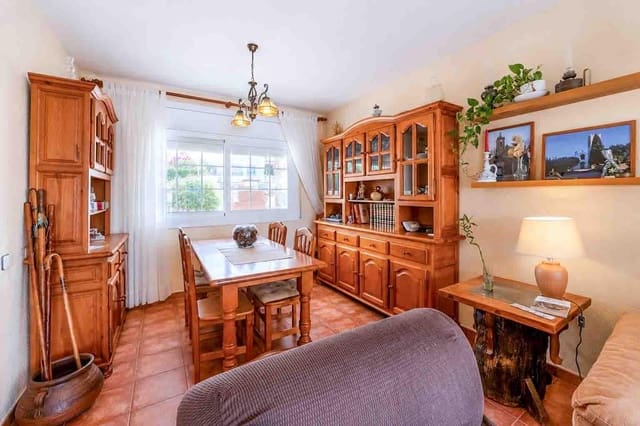 4 soverom Villa til salgs i Sant Pere de Ribes med garasje - € 425 000 (Ref: 9986948)