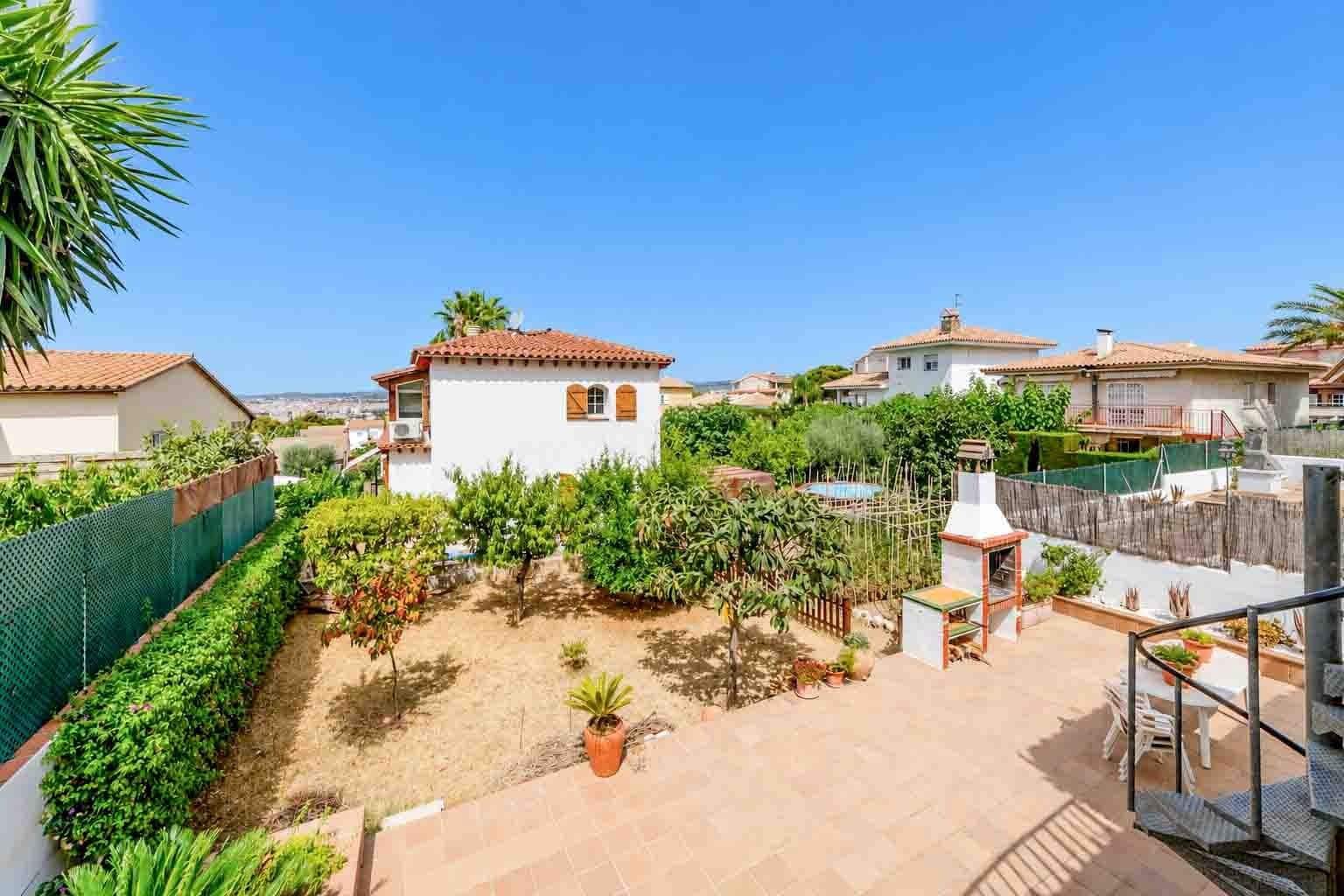 4 soverom Villa til salgs i Sant Pere de Ribes med garasje - € 425 000 (Ref: 9986948)
