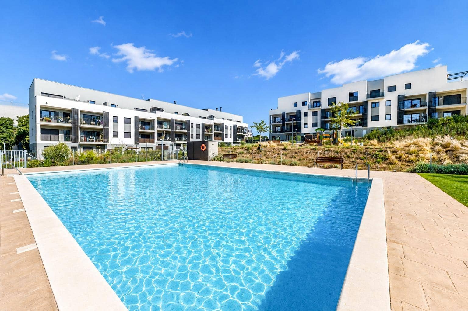 3 slaapkamer Flat te koop in Vilanova i la Geltru met zwembad garage - € 345.000 (Ref: 9994333)
