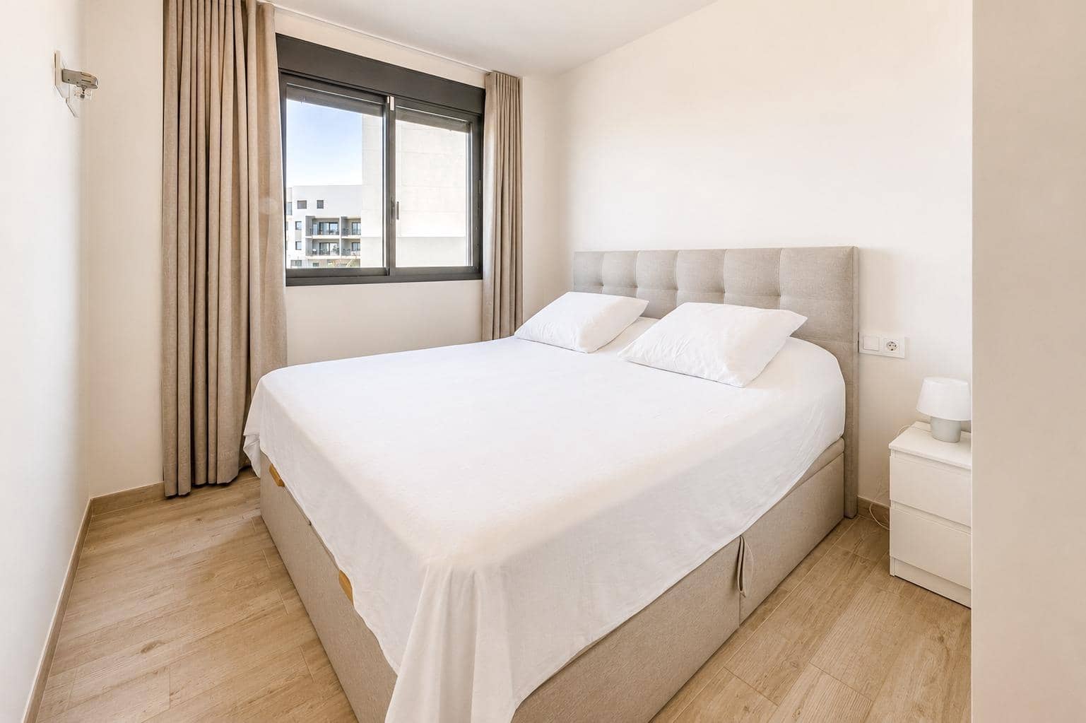 3 slaapkamer Flat te koop in Vilanova i la Geltru met zwembad garage - € 345.000 (Ref: 9994333)