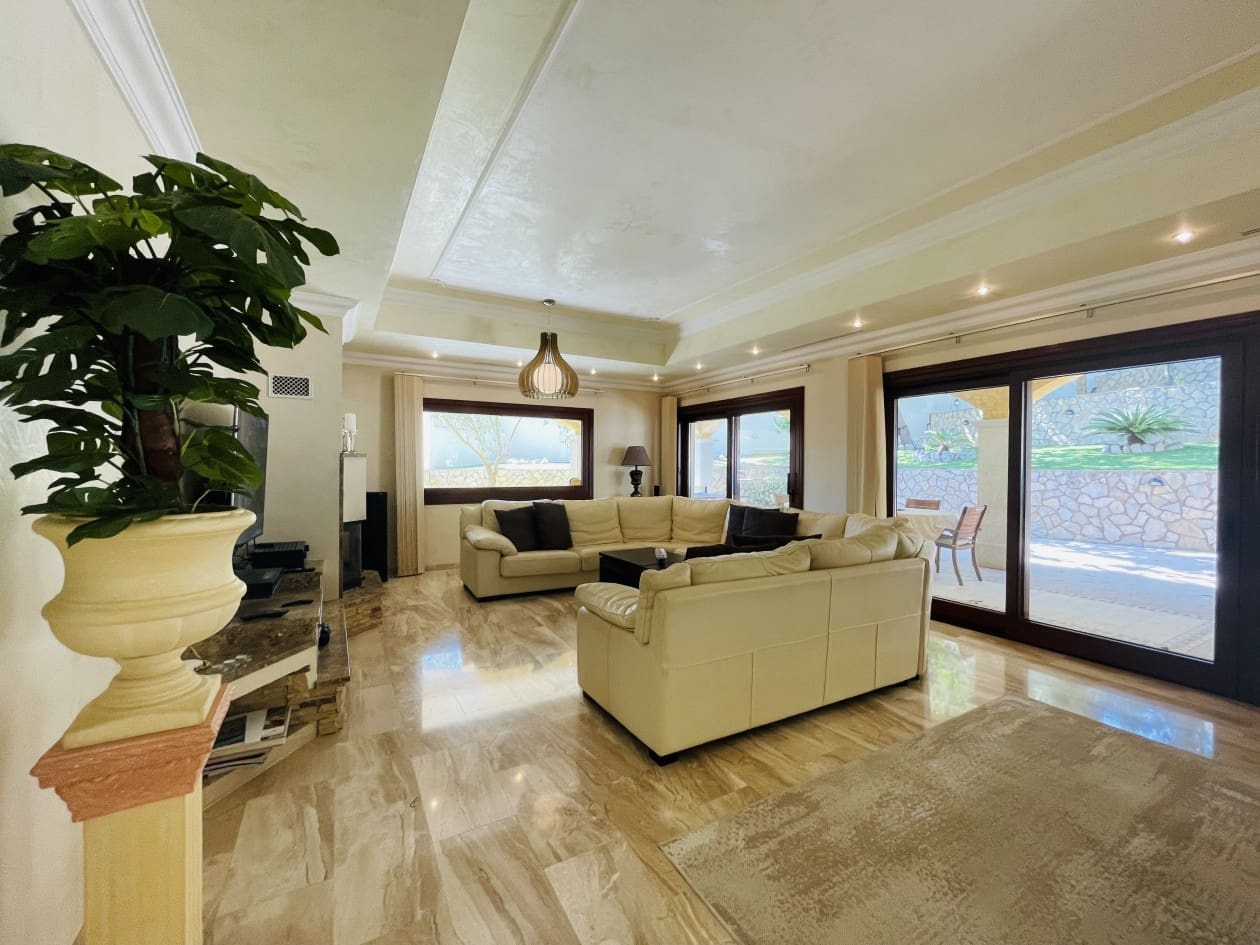 Chalet de 5 habitaciones en El Toro / Port Adriano en alquiler - 6.000 € (Ref: 5777249)