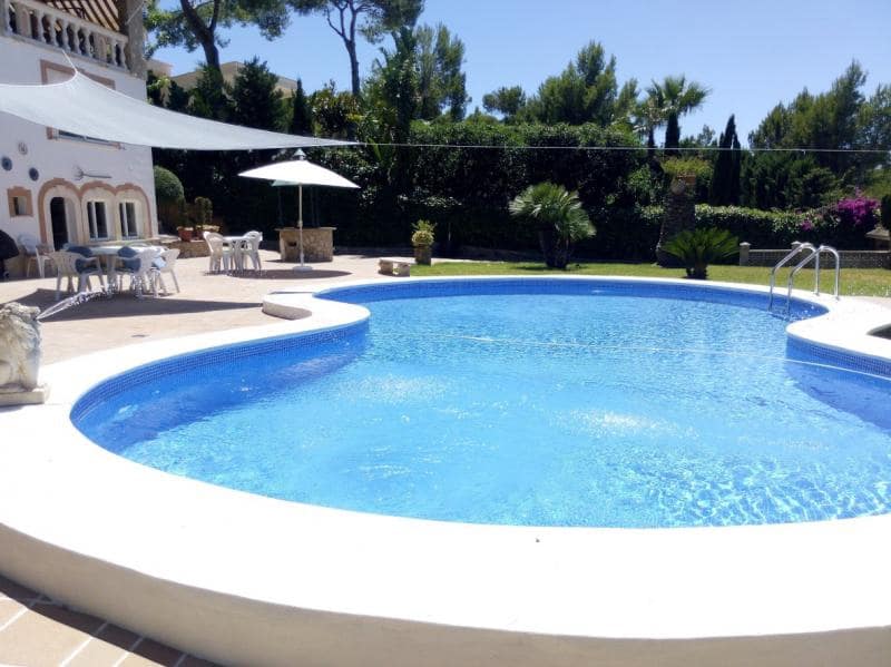 5 bedroom Villa for rent in Santa Ponsa with pool garage - € 4,500 (Ref: 9867708)