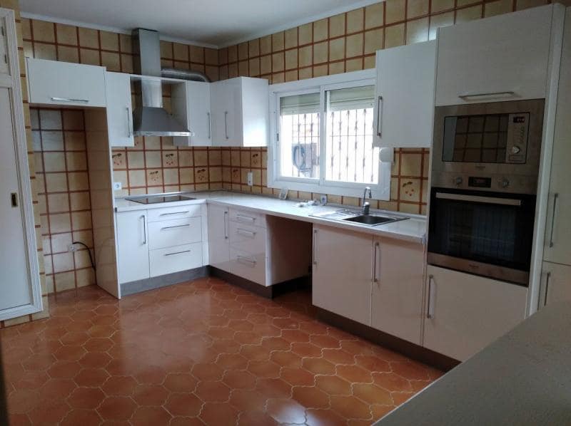 Villa/Maison de 5 chambres à louer à Palmanyola avec piscine garage - 3 500 € (Ref: 9897300)