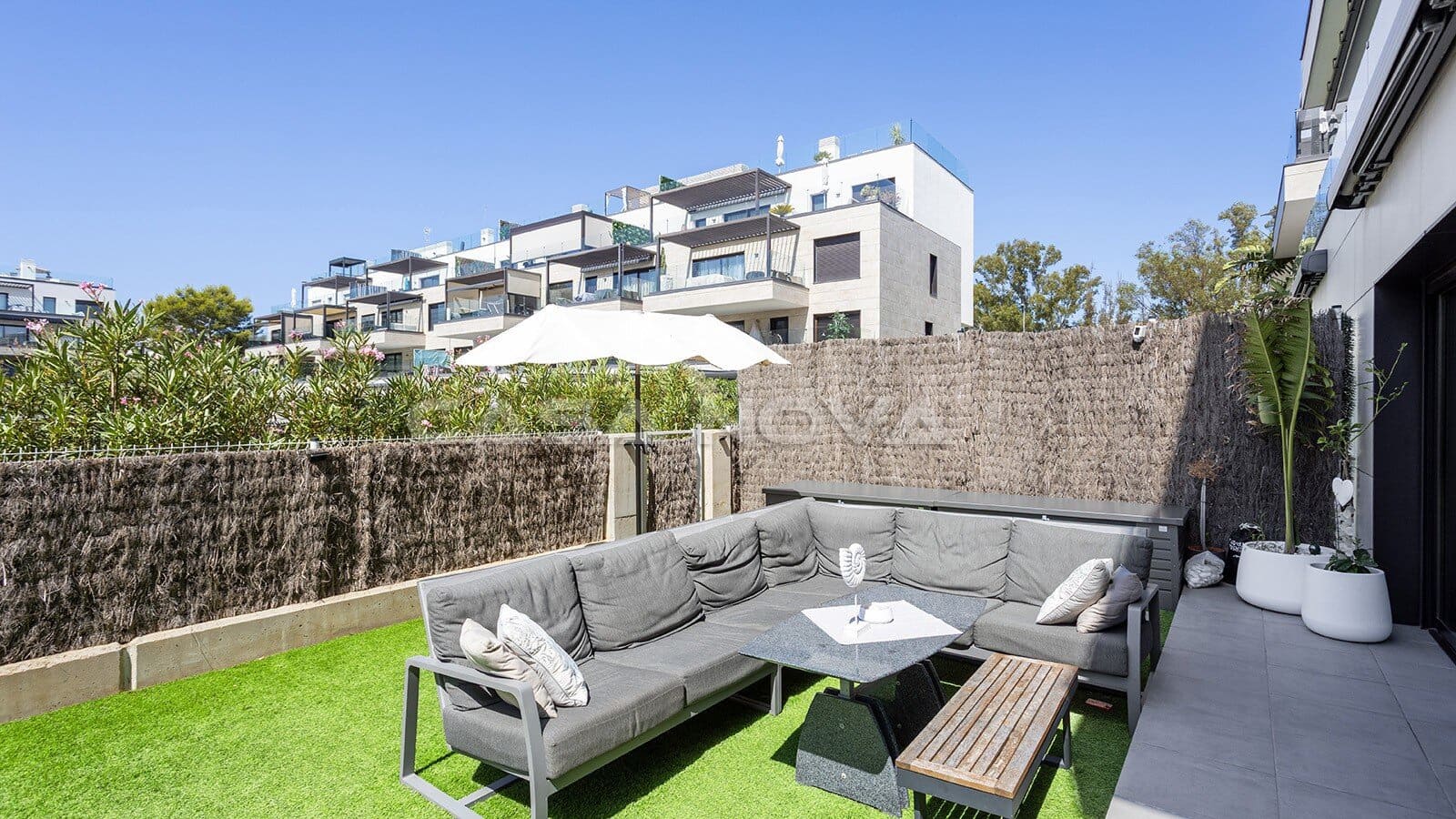 4 camera da letto Appartamento in vendita in Santa Ponsa con piscina garage - 1.085.000 € (Rif: 10024858)