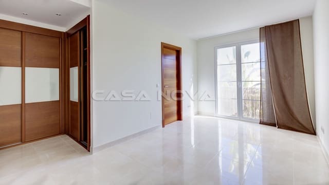 4 makuuhuone Kattohuoneisto myytävänä paikassa Calvià Pueblo, Calvià mukana uima-altaan 
autotalli - 895 000 € (Ref: 10147978)