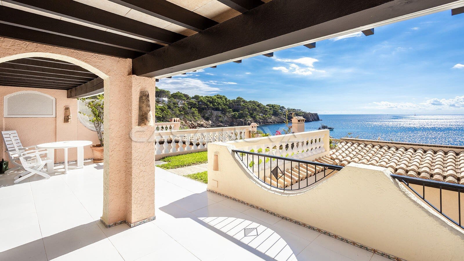 Apartamento de 3 habitaciones en Santa Ponsa en venta con piscina garaje - 1.695.000 € (Ref: 10165783)
