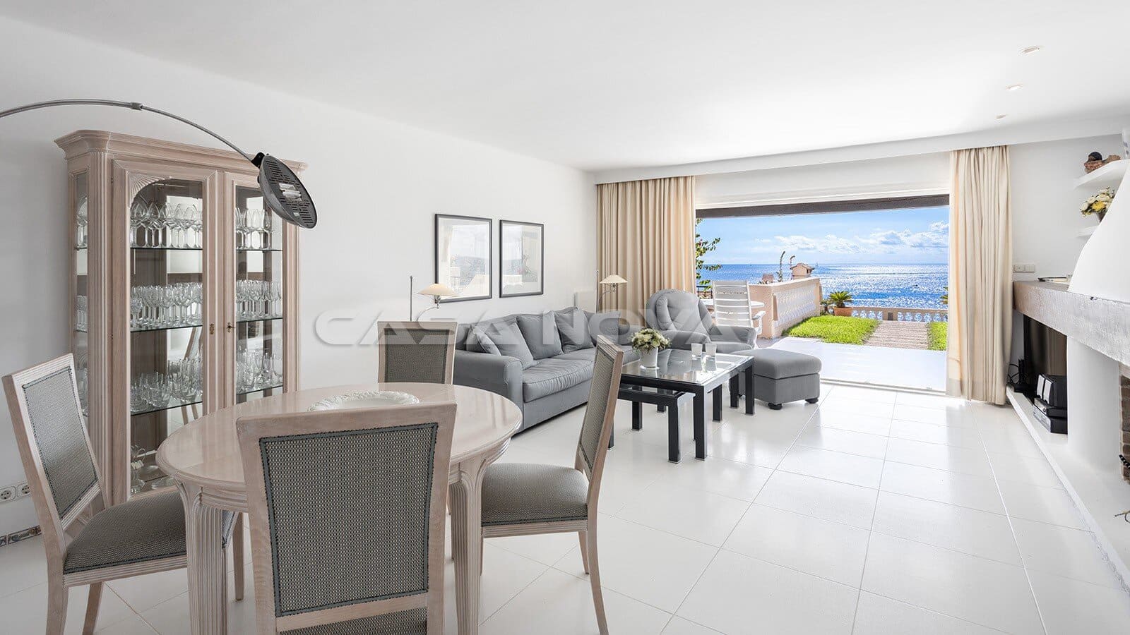 Apartamento de 3 habitaciones en Santa Ponsa en venta con piscina garaje - 1.695.000 € (Ref: 10165783)