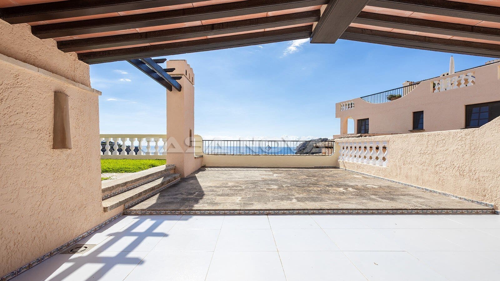 3 bedroom Penthouse for sale in Santa Ponsa with pool garage - € 1,550,000 (Ref: 10165784)