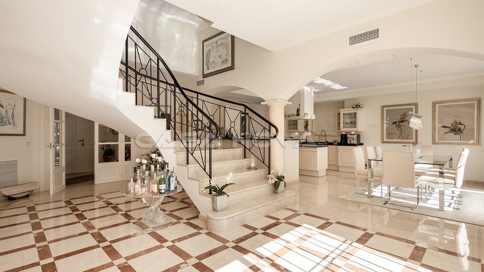 3 slaapkamer Villa te koop in Santa Ponsa met zwembad garage - € 2.995.000 (Ref: 10172816)
