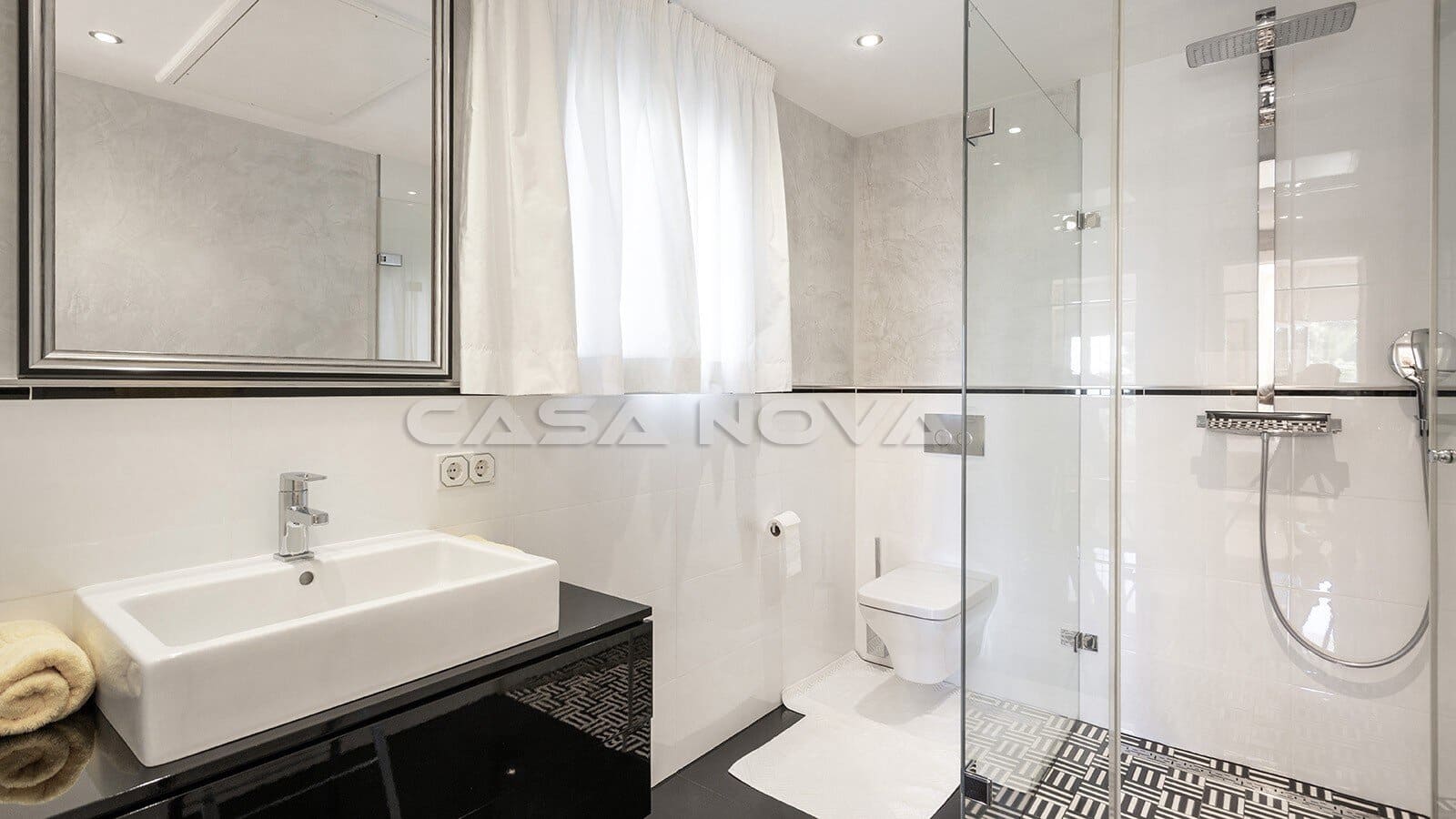 3 slaapkamer Villa te koop in Santa Ponsa met zwembad garage - € 2.995.000 (Ref: 10172816)