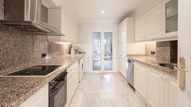 2 bedroom Apartment for sale in Santa Ponsa, Calvià with pool garage - € 895,000 (Ref: 10179447)