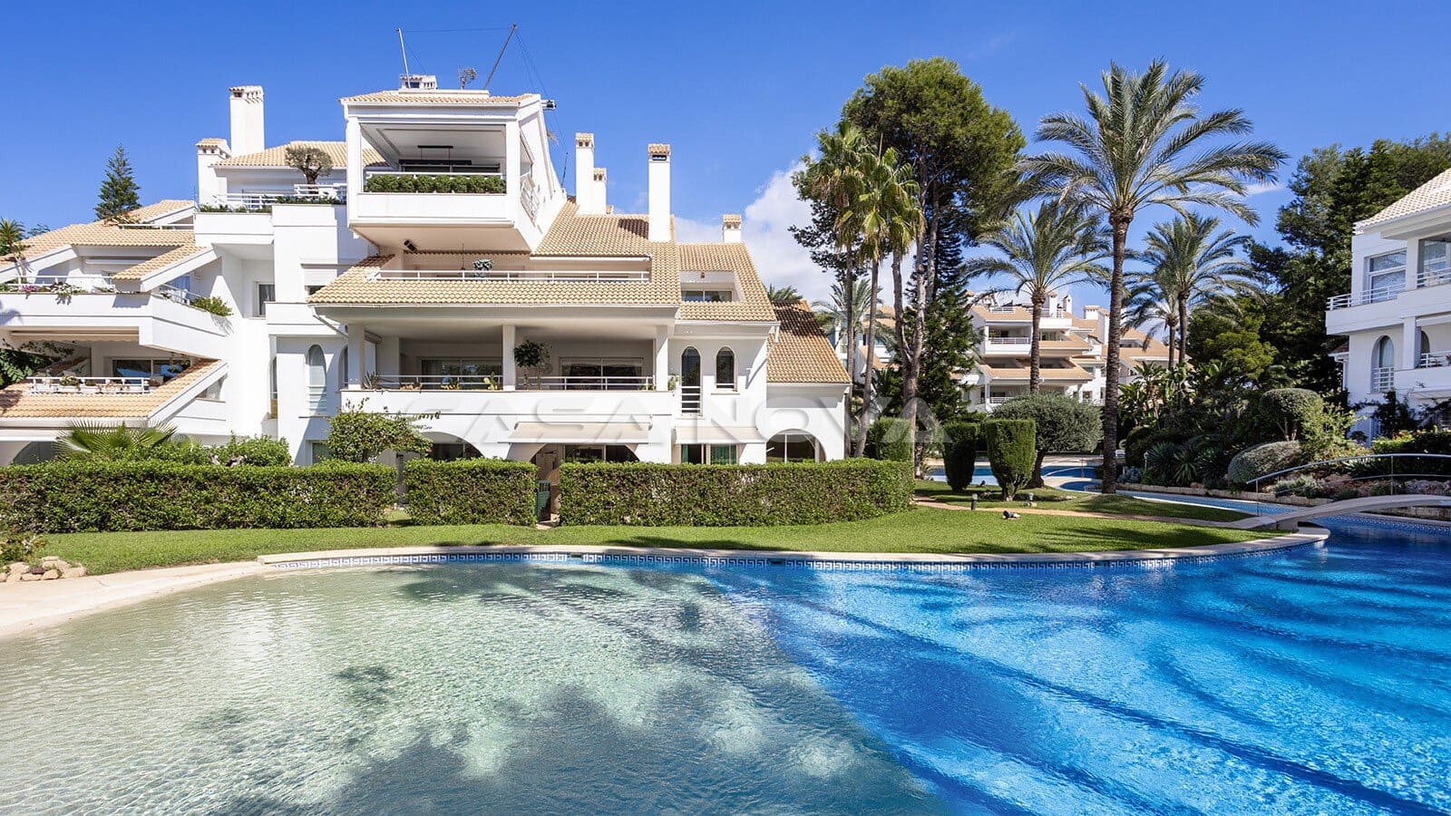 2 bedroom Apartment for sale in Santa Ponsa with pool garage - € 895,000 (Ref: 10179447)