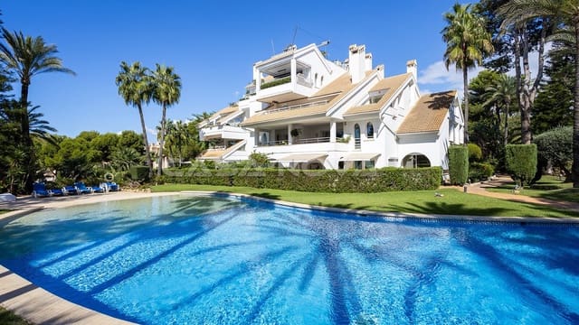 2 bedroom Apartment for sale in Santa Ponsa, Calvià with pool garage - € 895,000 (Ref: 10179447)