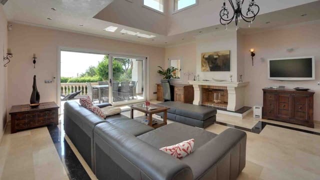 3 soveværelse Villa til salg i Costa de la Calma, Calvià med swimmingpool garage - € 2.700.000 (Ref: 2107964)