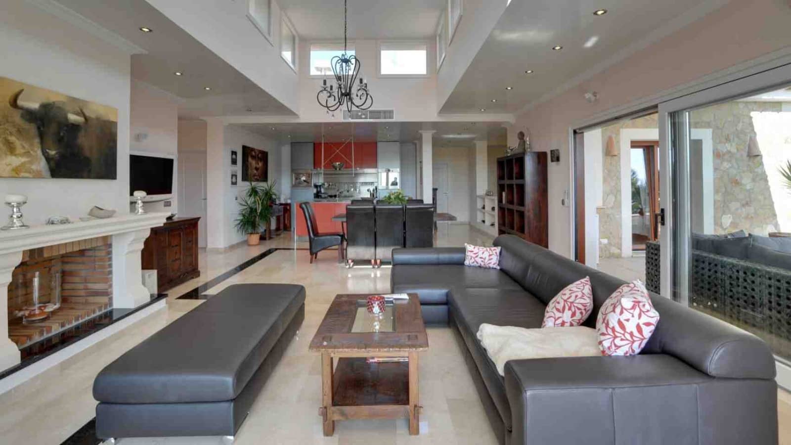 3 soveværelse Villa til salg i Costa de la Calma med swimmingpool garage - € 2.700.000 (Ref: 2107964)