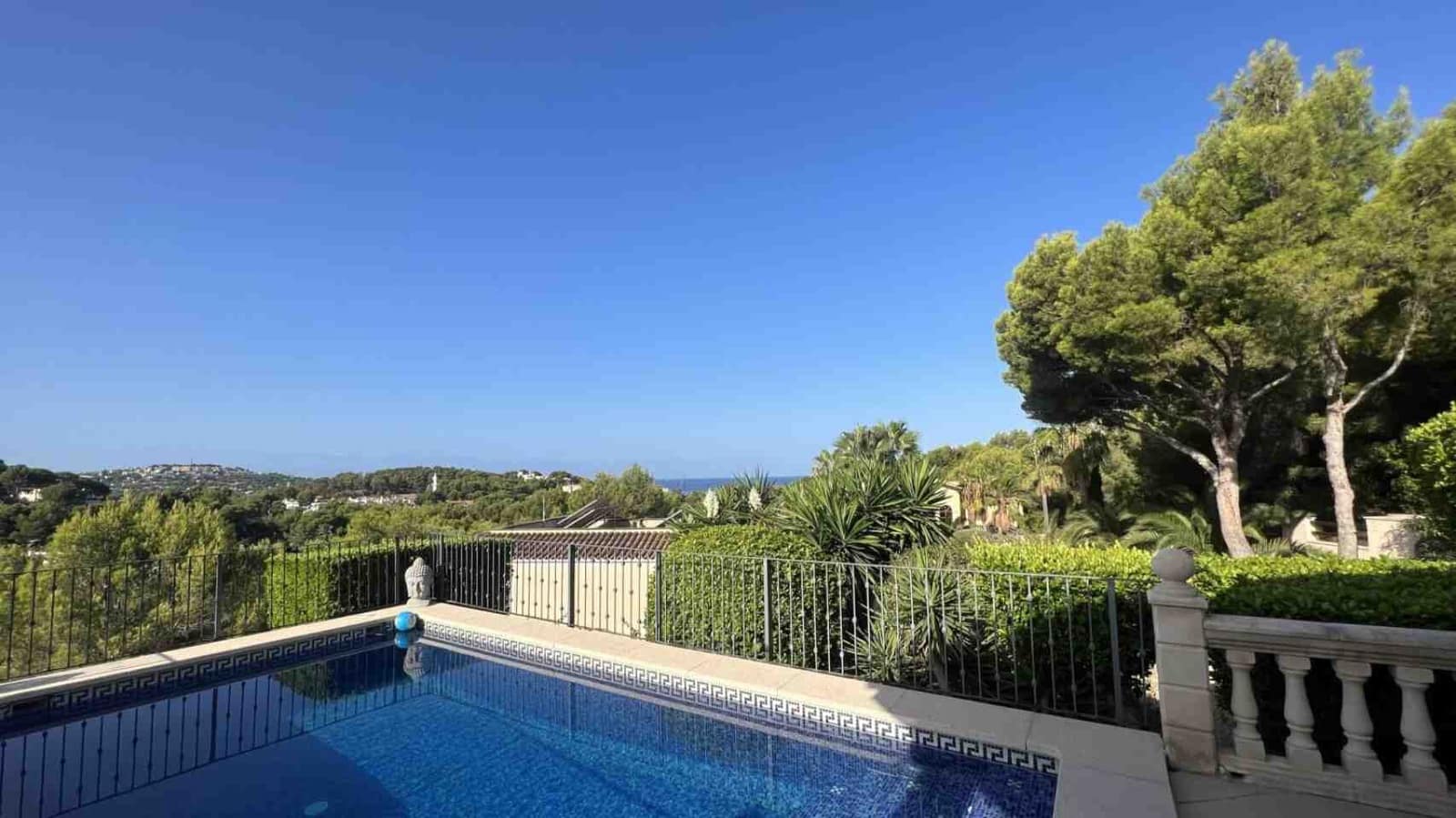 3 soveværelse Villa til salg i Costa de la Calma med swimmingpool garage - € 2.700.000 (Ref: 2107964)