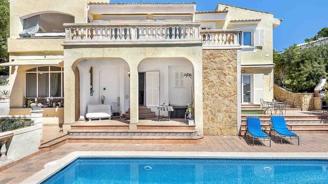 5 bedroom Villa for sale in Costa de la Calma, Calvià with pool garage - € 1,595,000 (Ref: 2796669)
