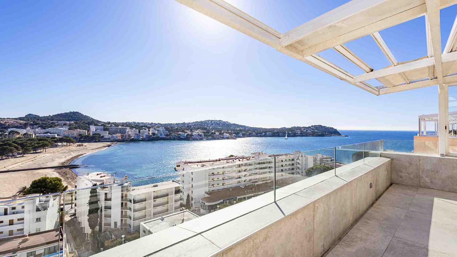 2 soveværelse Penthouse til salg i Santa Ponsa med swimmingpool - € 695.000 (Ref: 3557381)