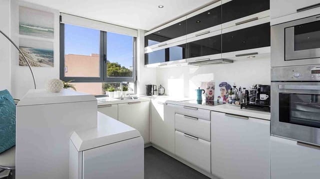 2 soveværelse Penthouse til salg i Santa Ponsa, Calvià med swimmingpool - € 695.000 (Ref: 3557381)