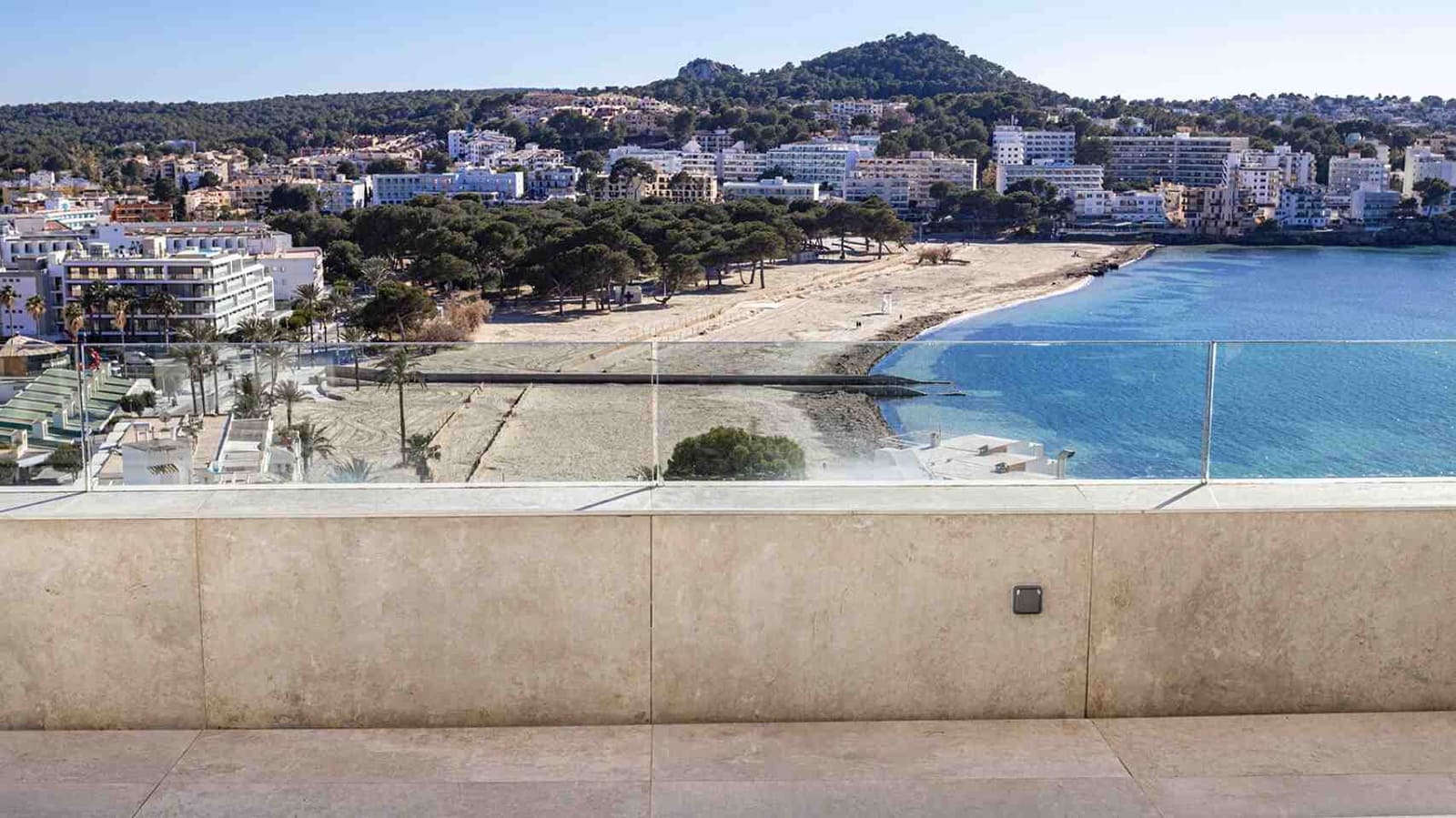 2 soveværelse Penthouse til salg i Santa Ponsa med swimmingpool - € 695.000 (Ref: 3557381)
