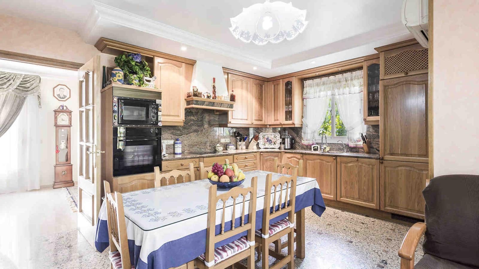 6 sypialnia Willa na sprzedaż w Santa Ponsa z basenem garażem - 1 950 000 € (Ref: 4158293)